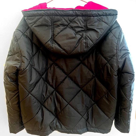 Burberry Tyneham Lined Quilted Jacket with a Pop of Pink – Size Medium - Picture 4 of 10